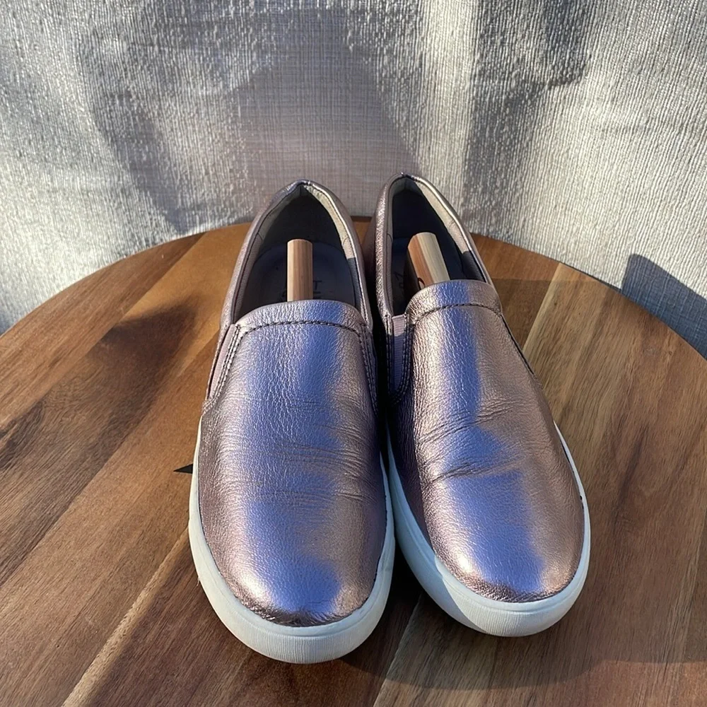 Naturalizer Women's Marianne Loafer Lilac Metal Metallic Size 8.5